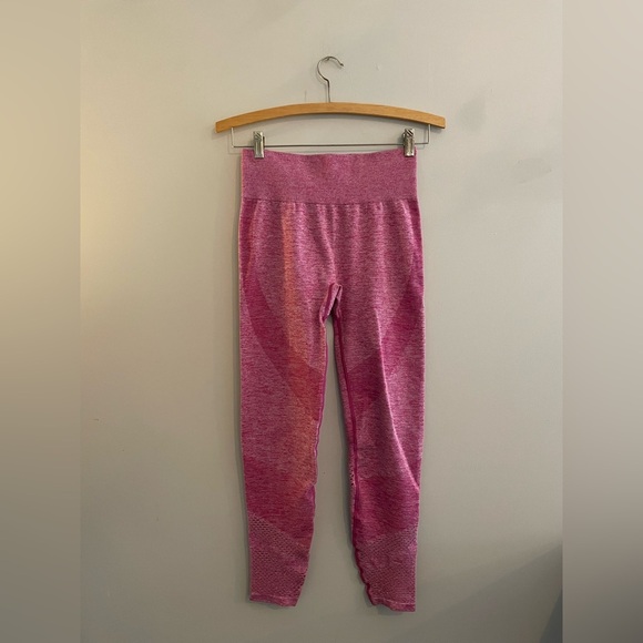 Victoria Secret’s PINK Athletic Seamless Leggings - Picture 1 of 7